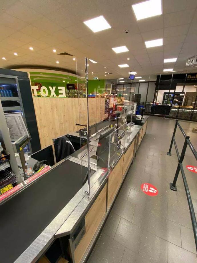 Schutzwand auf Kasse